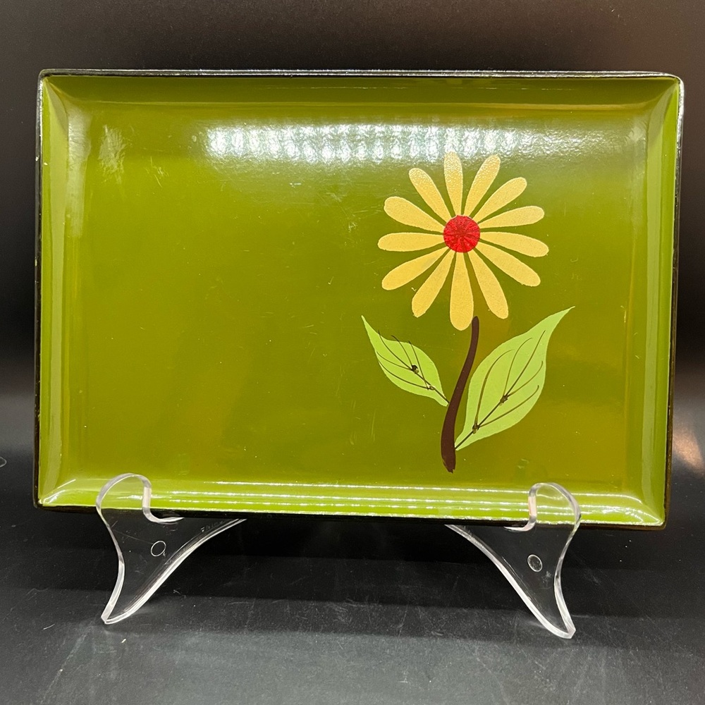 Vintage MCM Olive Green Small Tray with Daisy by Davar NY